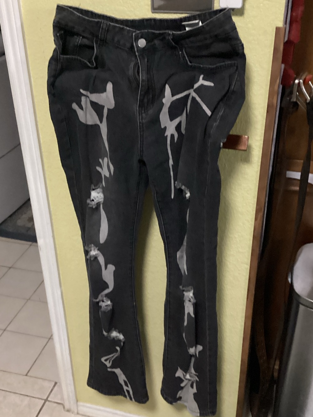 SHEIN Black Flare ladies Jeans with Gray Paint-Style Accents